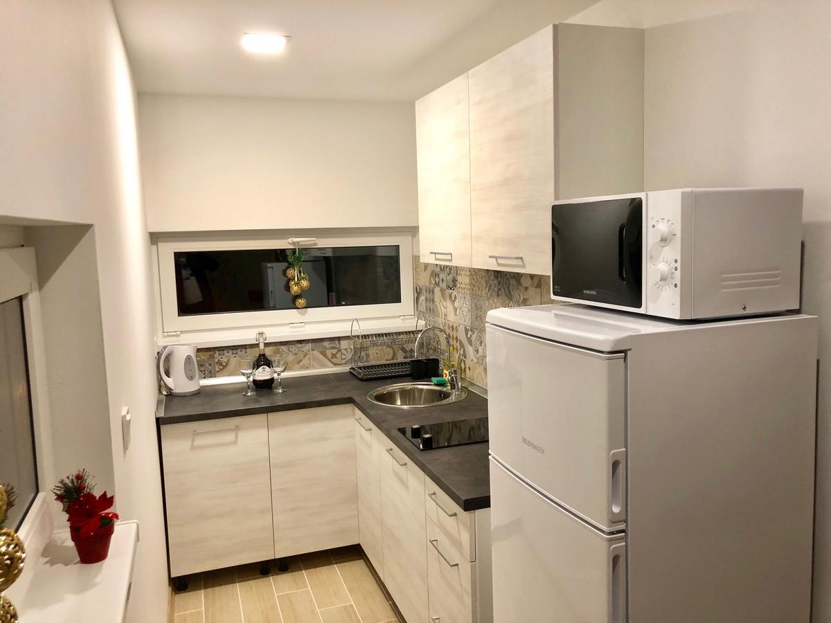 Apartmani Mont 1 Τζαχορίνα Εξωτερικό φωτογραφία